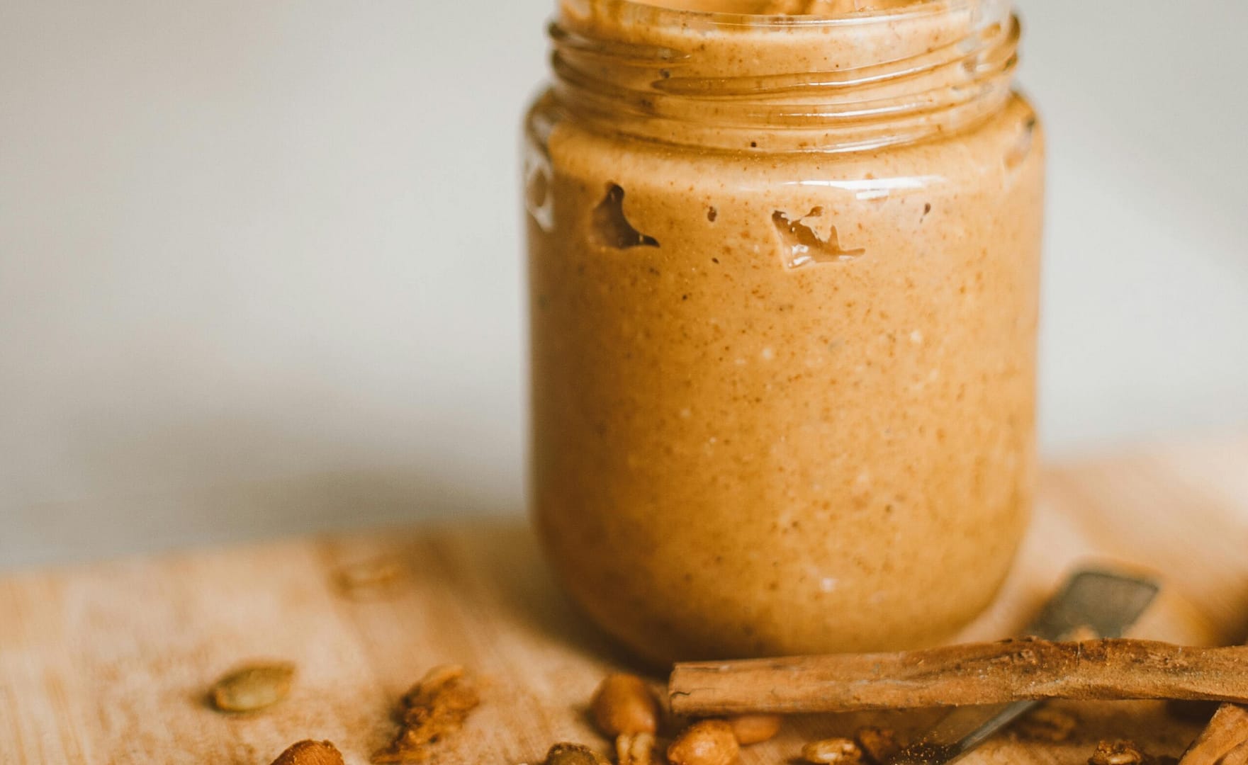 Kremy z orzechów: tajemnice popularności i korzyści zdrowotne